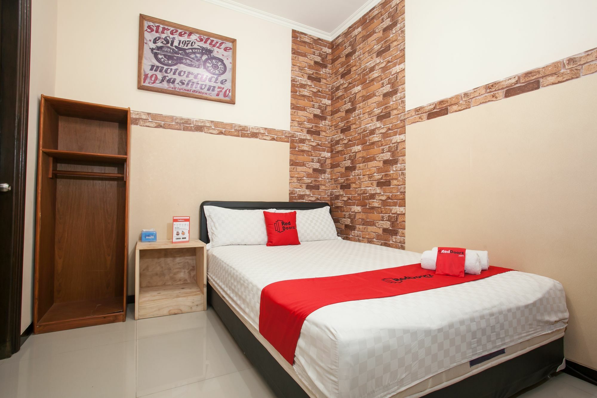 מלון Reddoorz At Omah Wetan Sawojajar מאלאנג מראה חיצוני תמונה