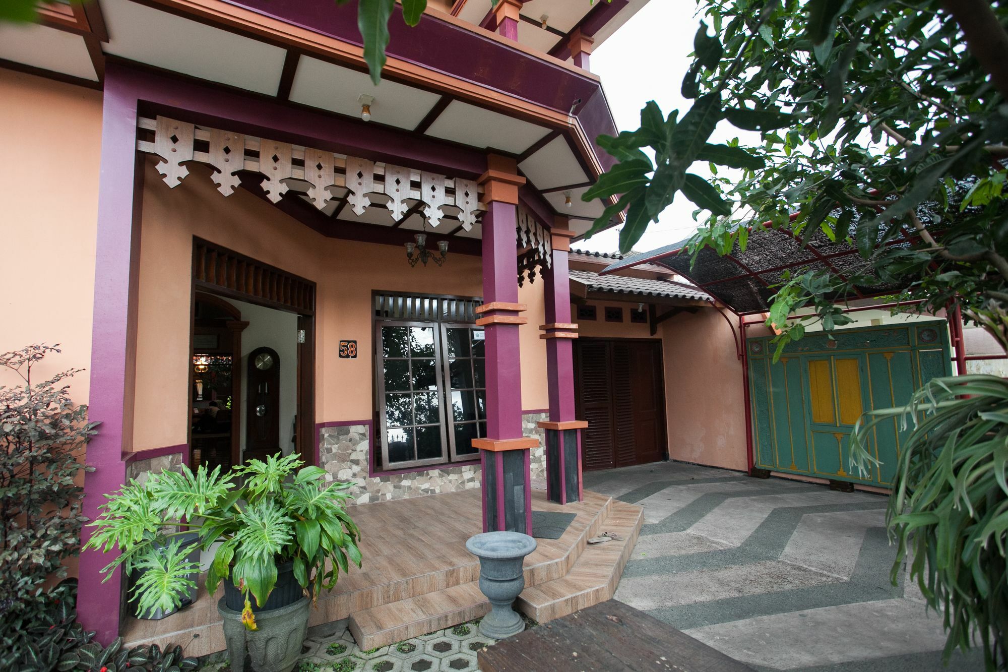 מלון Reddoorz At Omah Wetan Sawojajar מאלאנג מראה חיצוני תמונה