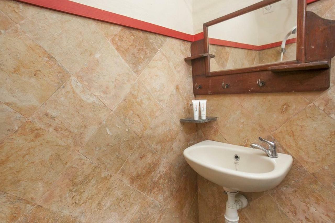 מלון Reddoorz At Omah Wetan Sawojajar מאלאנג מראה חיצוני תמונה